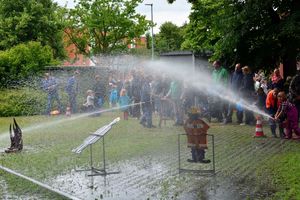 Die Jugendfeuerwehr und ihre Wasserspiele