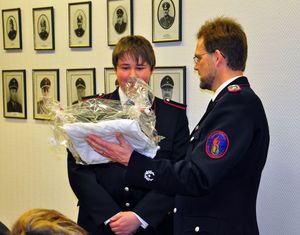 Michael wird mit vielem Dank nach 7,5 Jahren Jugendfeuerwehrdienst &quot;entlassen&quot; Danke!