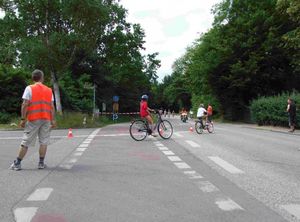 Während die ersten aus der Vorgruppe zurück kommen, starten schon die nächsten.