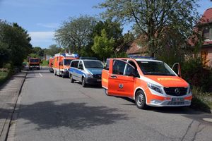 Einsatzfahrzeuge in Bereitstellung