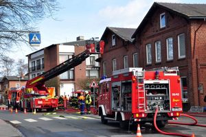 Übungsszenario vor dem Gebäude